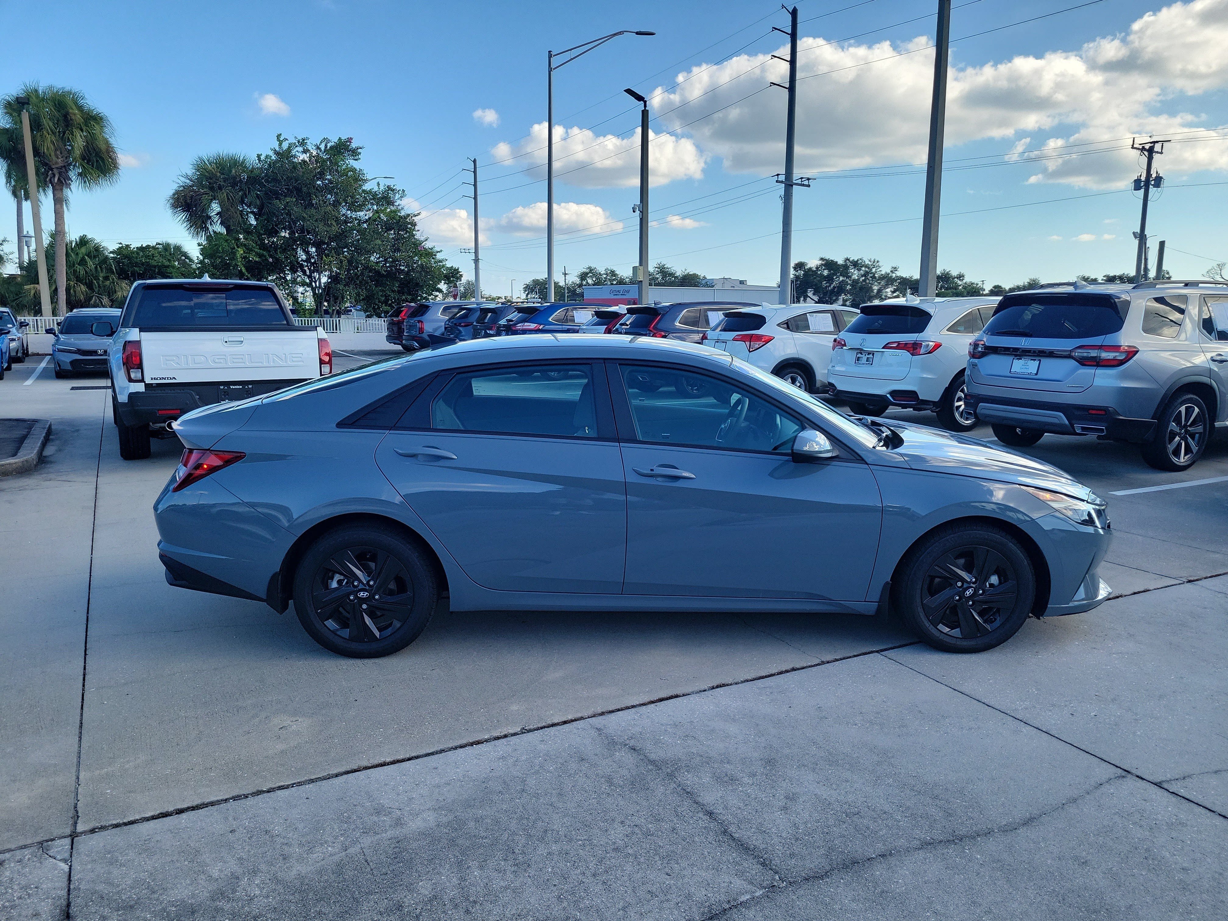 Used 2023 Hyundai Elantra SEL FWD image 10