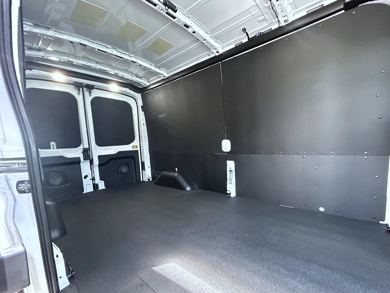 New 2026 Ford Transit 250 148 Medium Roof w/ Load Area Protection Package RWD image 17