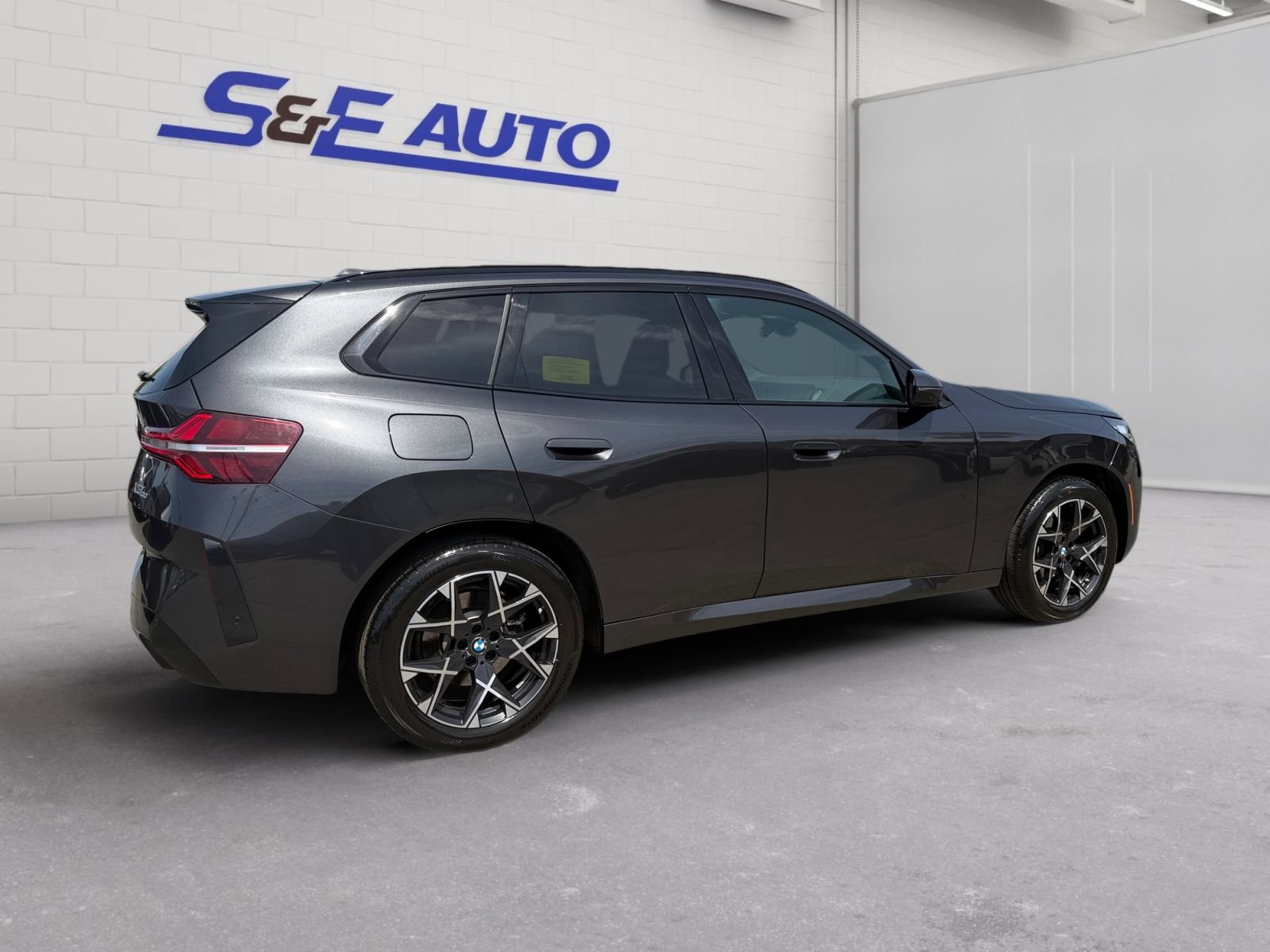 Used 2025 BMW X3 xDrive30i AWD/4WD image 4