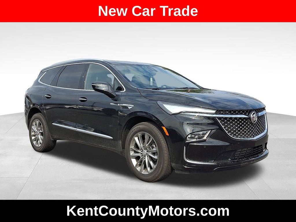 Used 2024 Buick Enclave Avenir w/ Avenir Technology Package image 1