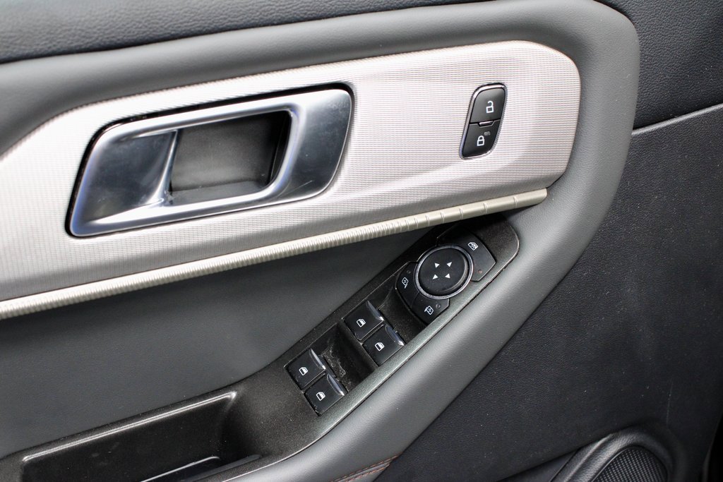 Certified 2025 Ford Explorer Active image 25