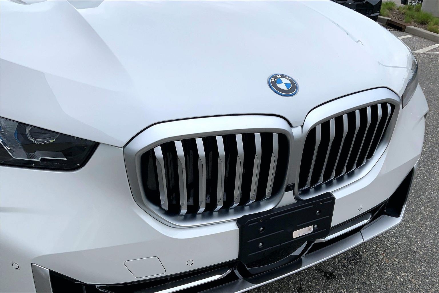 Used 2025 BMW X5 xDrive50e w/ Premium Package AWD/4WD image 29