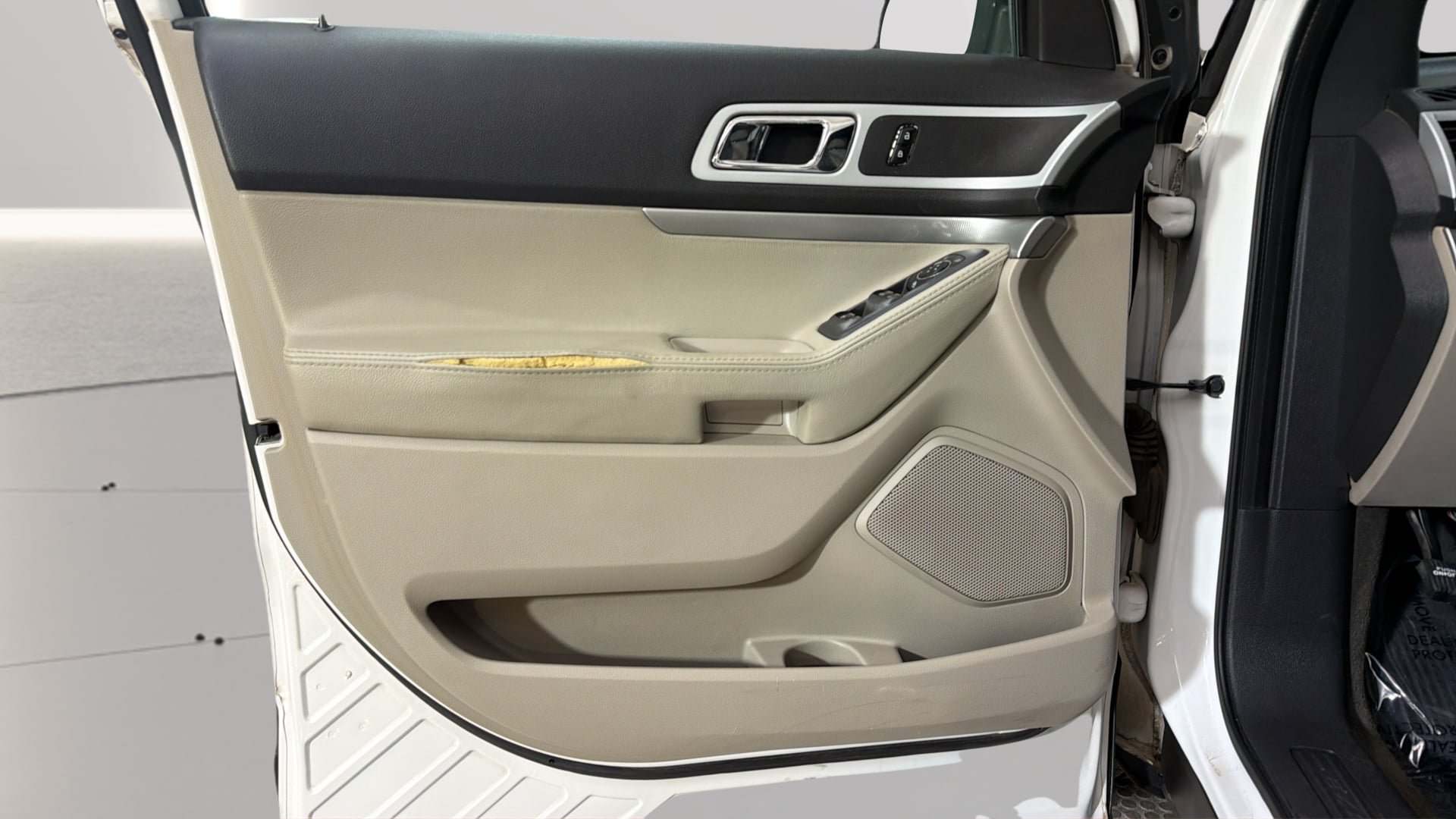 Used 2011 Ford Explorer XLT w/ 201A Rapid Spec Order Code FWD image 21