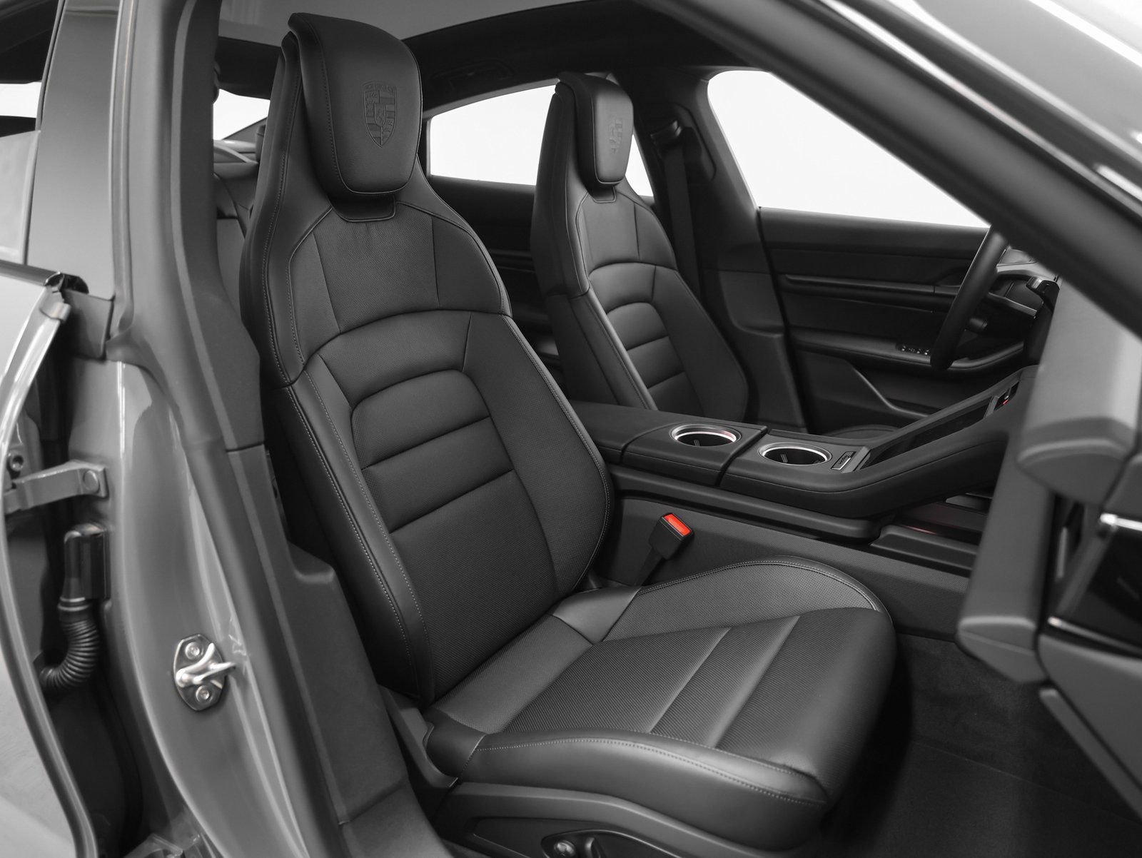 New 2025 Porsche Taycan image 24