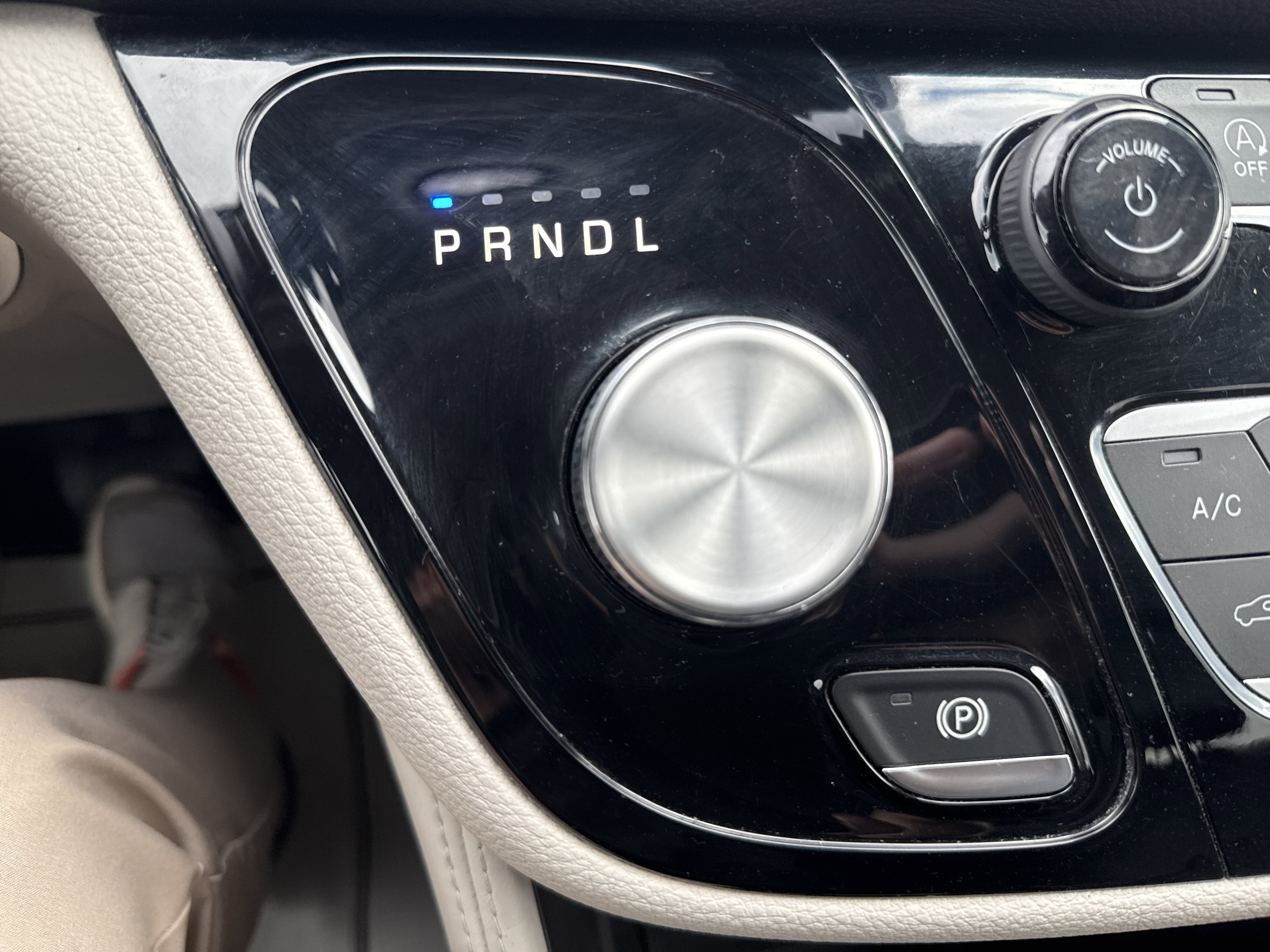 Used 2021 Chrysler Pacifica Limited image 29