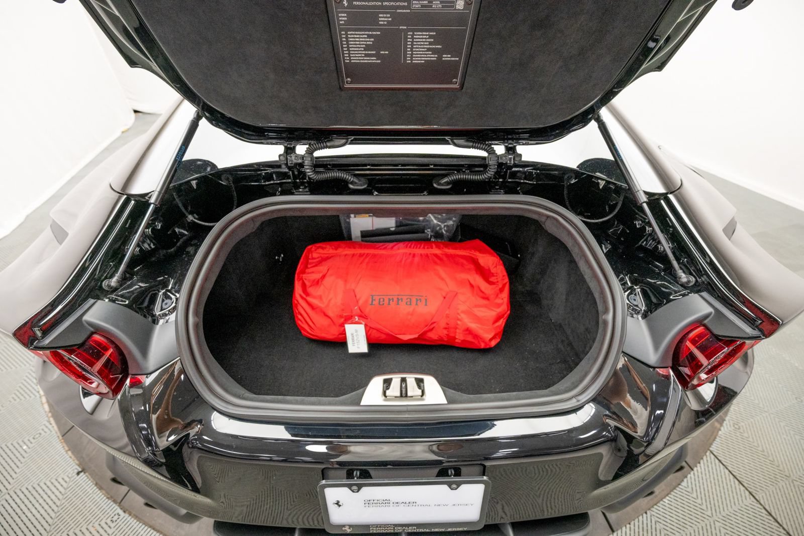 Used 2022 Ferrari 812 GTS RWD image 40