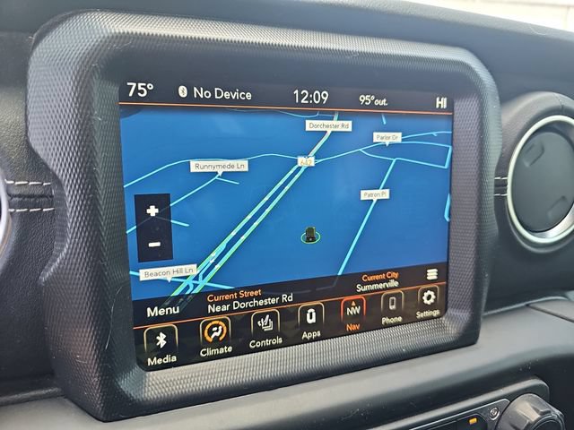 Used 2023 Jeep Wrangler Unlimited Sahara w/ Cold Weather Group AWD/4WD image 21