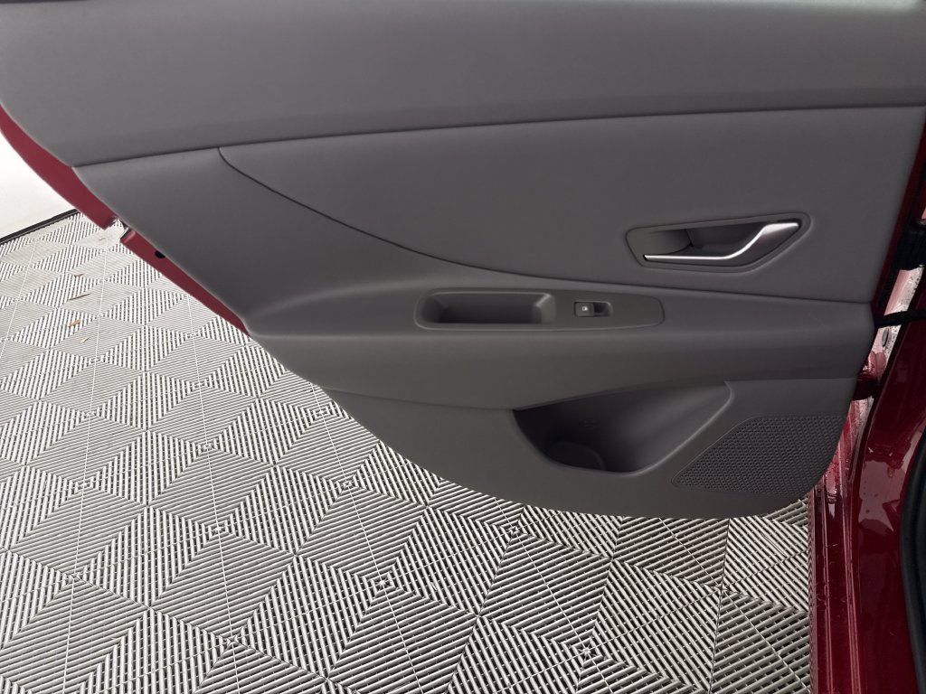 Certified 2024 Hyundai Elantra SEL w/ Convenience Package FWD image 14