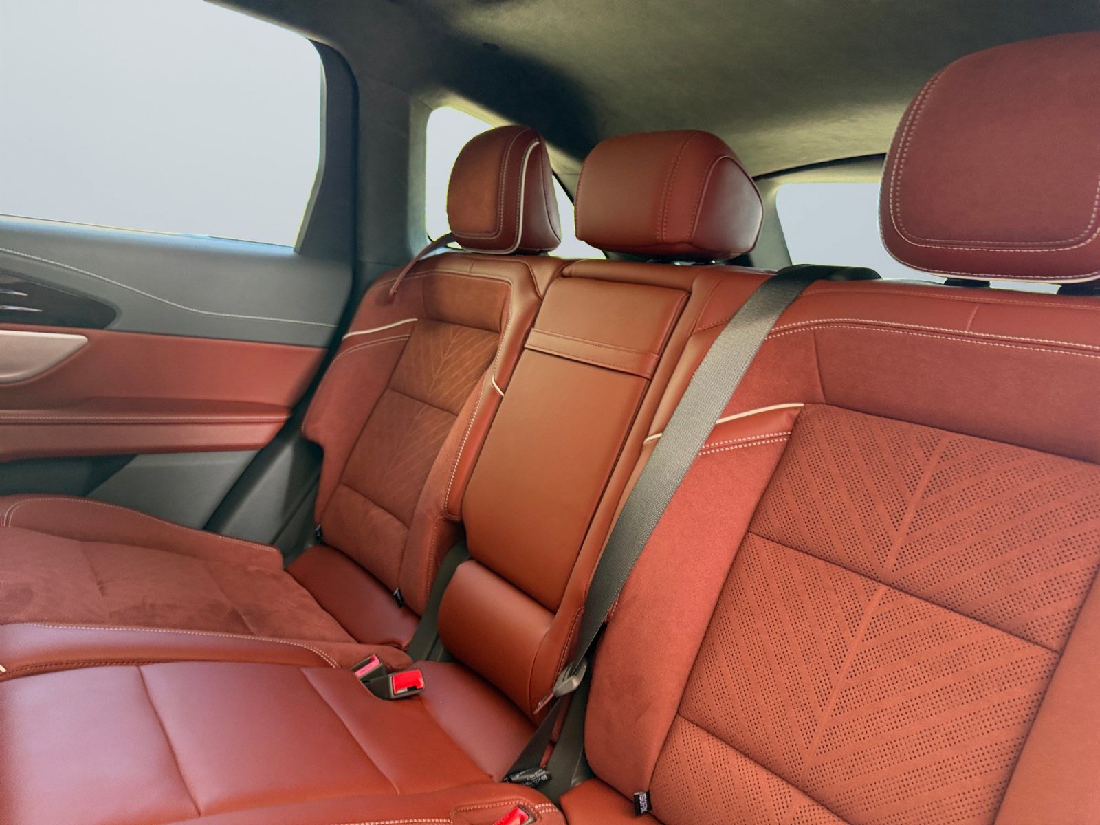 Used 2024 Lincoln Nautilus Black Label w/ Jet Appearance Package (87T) AWD/4WD image 15