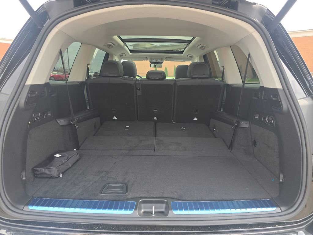 New 2026 Mercedes-Benz GLS 450 4MATIC image 18