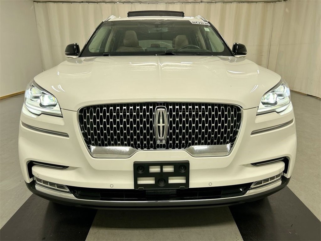 Used 2022 Lincoln Aviator Reserve w/ Equipment Group 201A image 3
