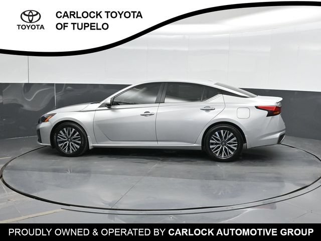 Used 2023 Nissan Altima 2.5 SV w/ SV Premium Package FWD image 10
