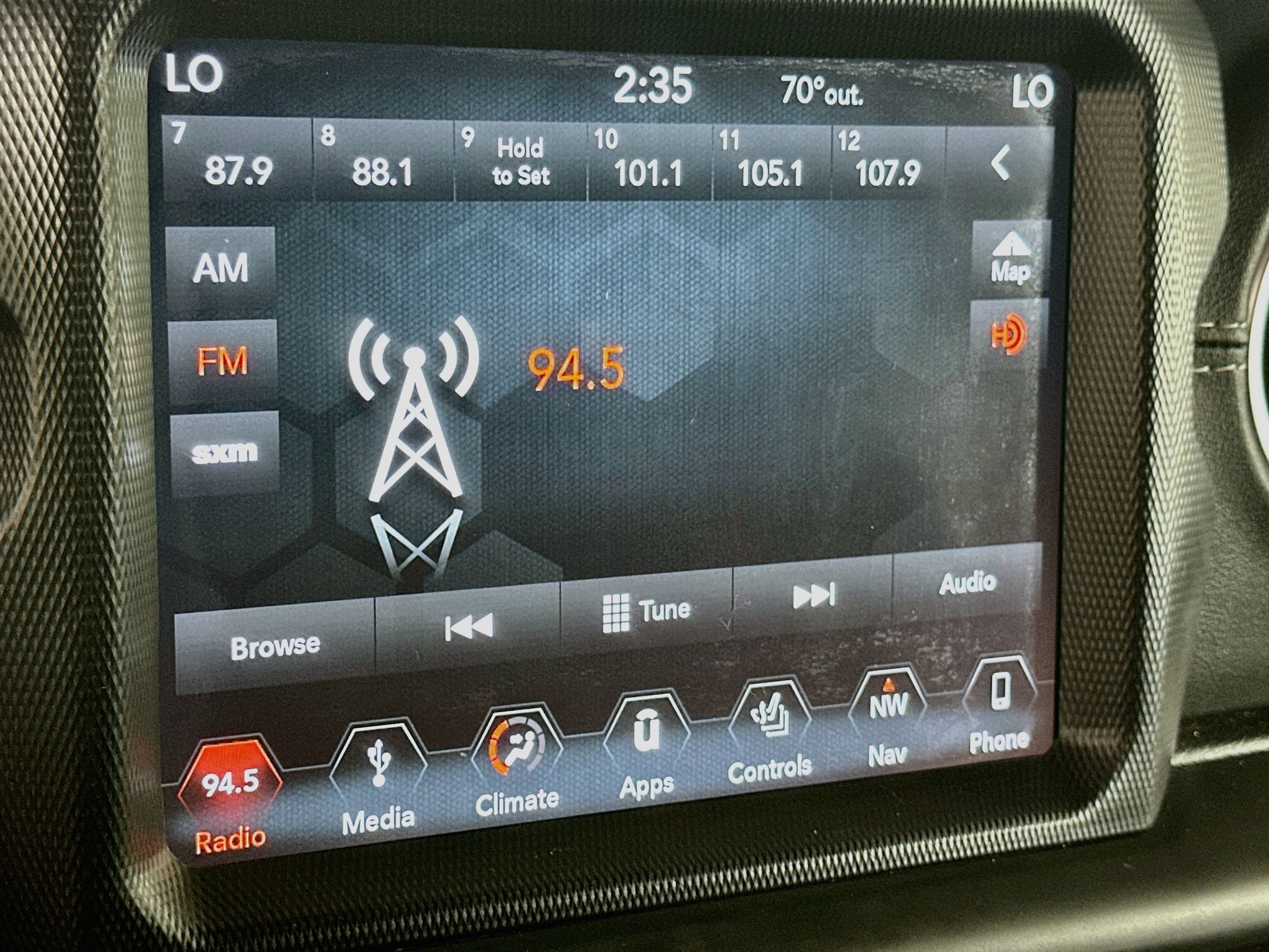 Used 2018 Jeep Wrangler Unlimited Sahara AWD/4WD image 19