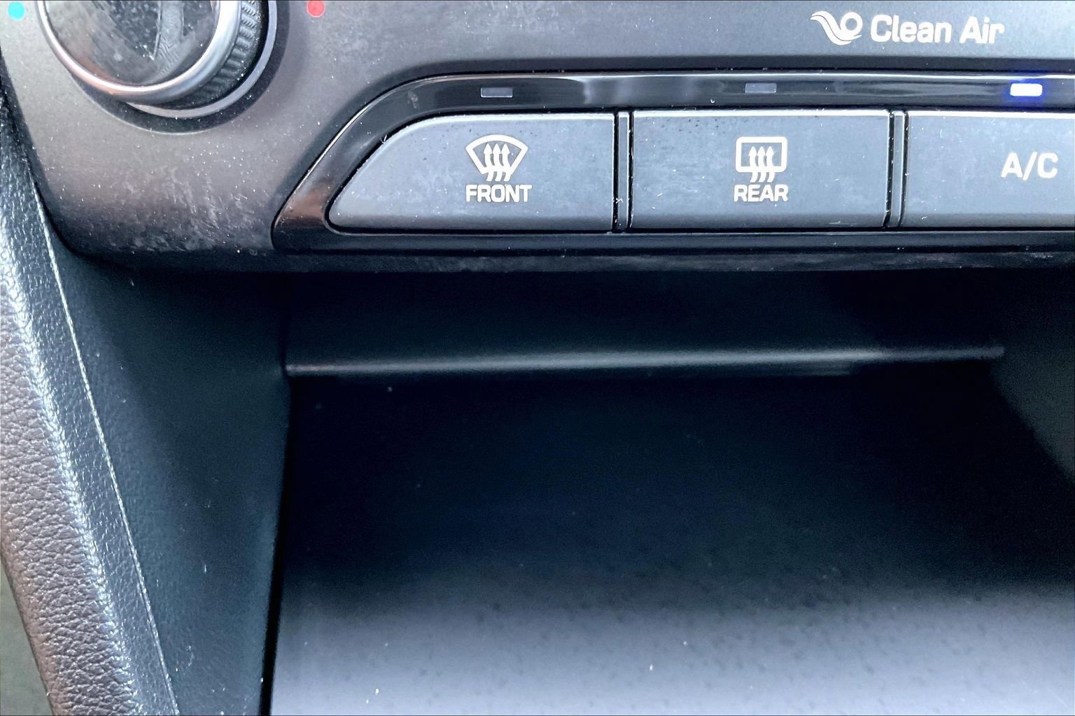 Used 2018 Hyundai Elantra Sport w/ Sport Premium Package 03 FWD image 16