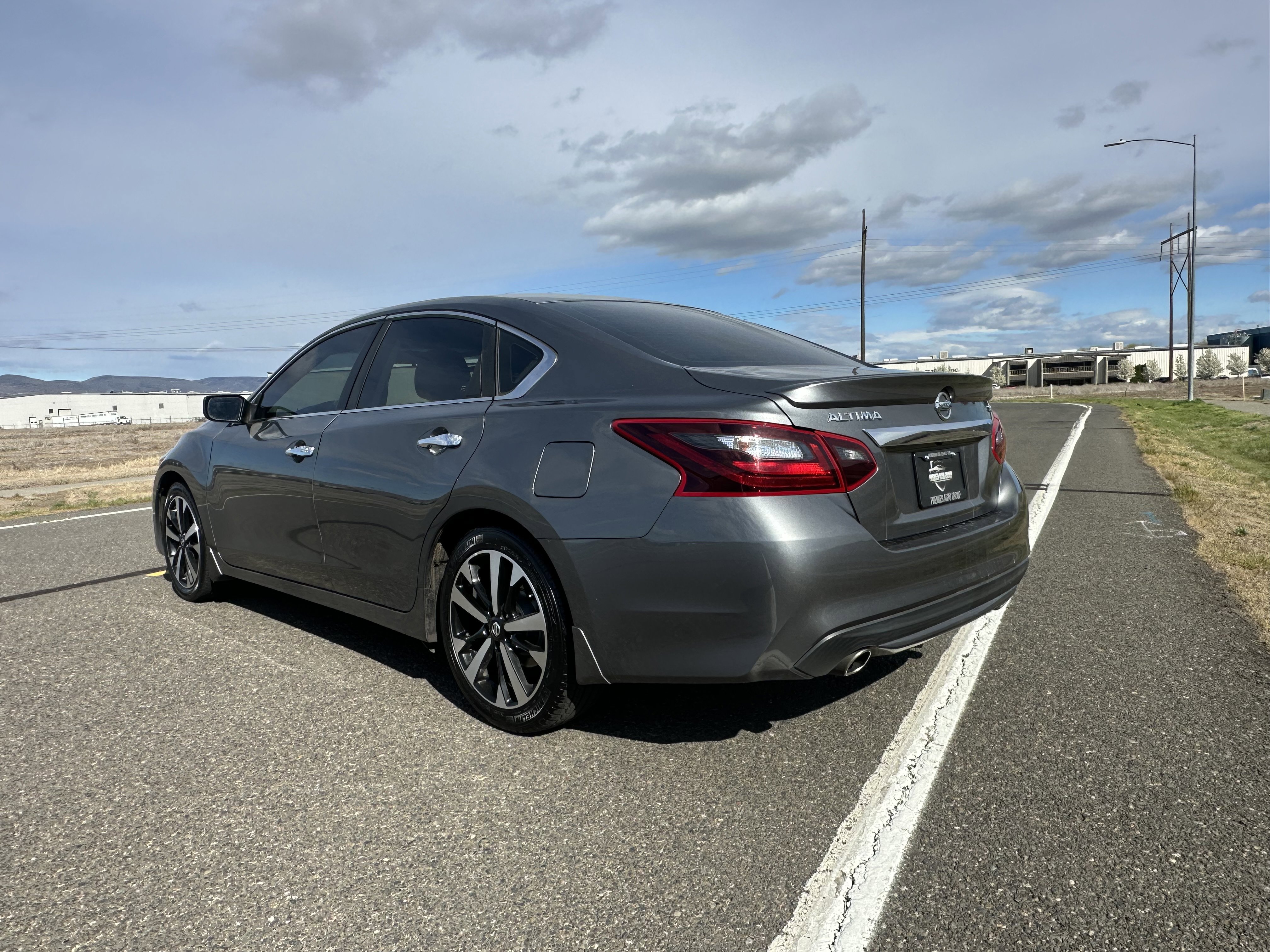 Used 2018 Nissan Altima 2.5 SR FWD image 7