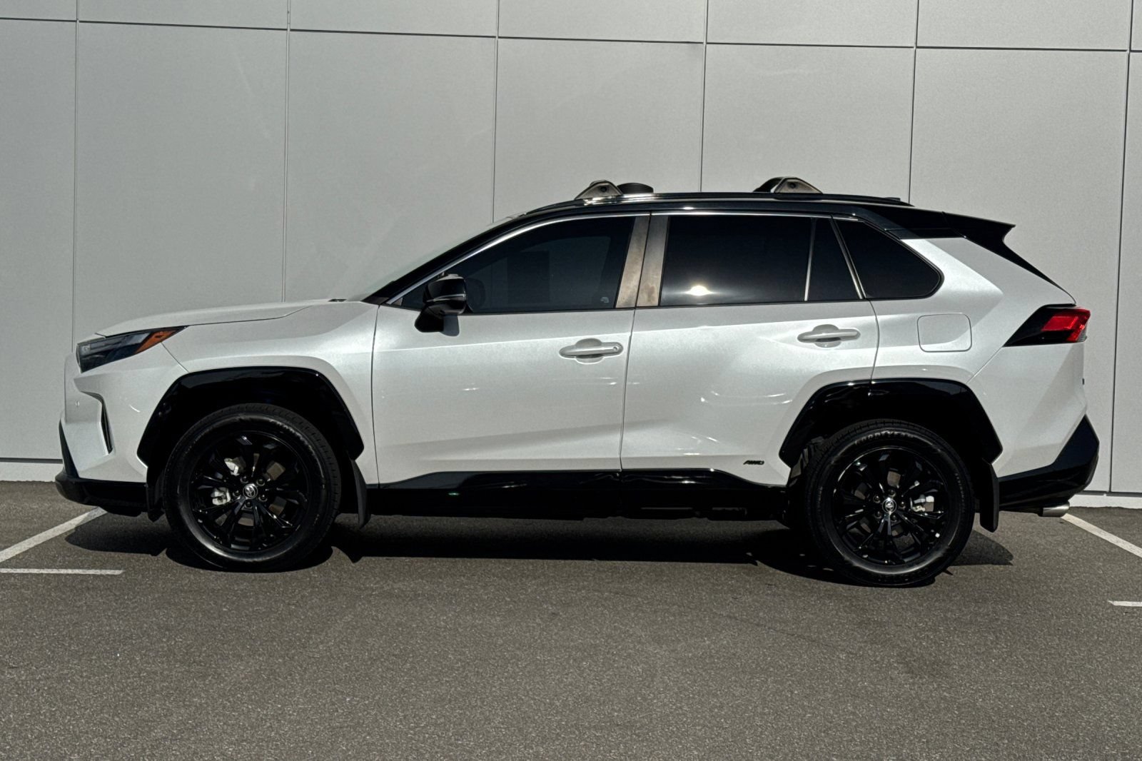 Used 2024 Toyota RAV4 XSE w/ Advanced Technology Package AWD/4WD image 2