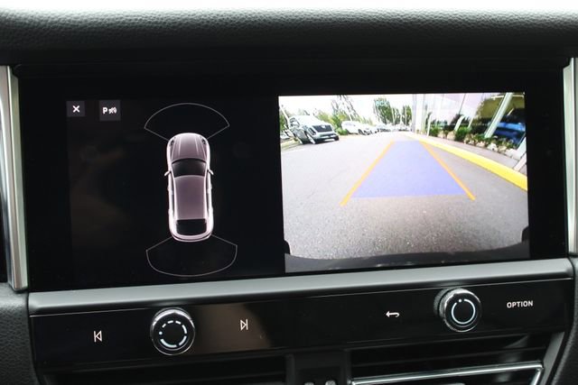 Used 2022 Porsche Macan image 18