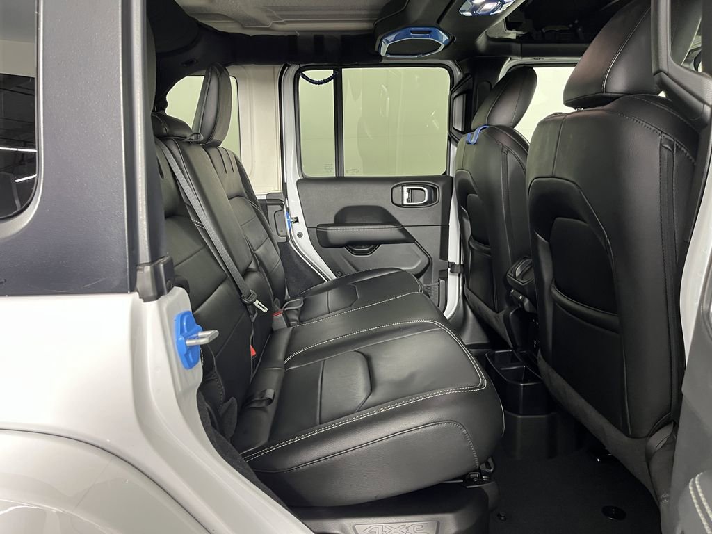 Used 2022 Jeep Wrangler Unlimited Sahara image 15
