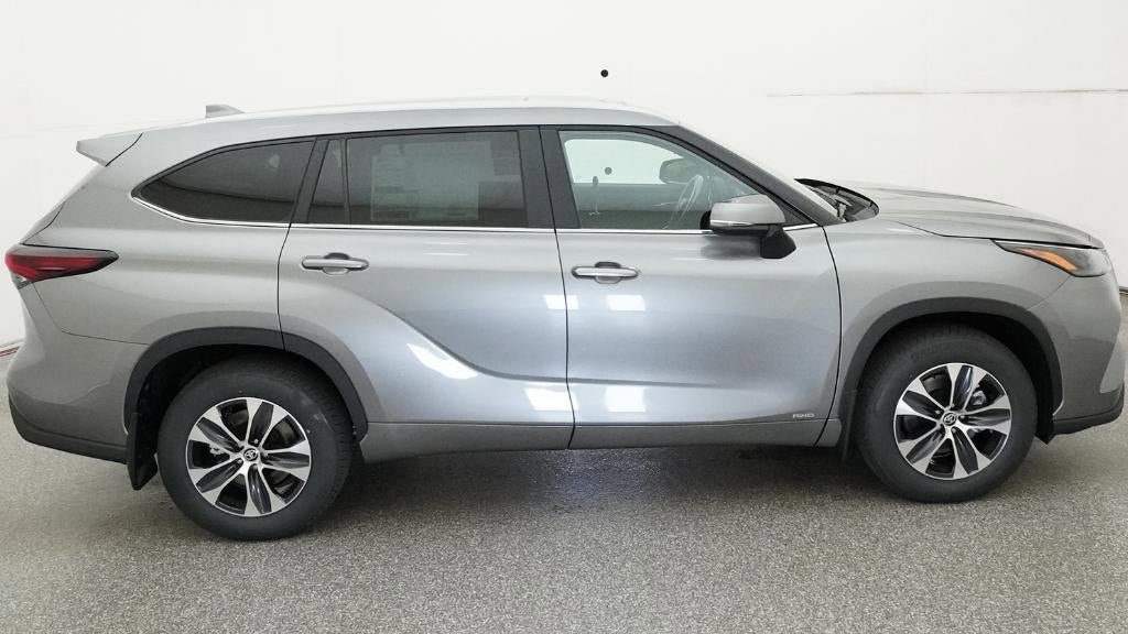 New 2026 Toyota Highlander XLE AWD/4WD image 11