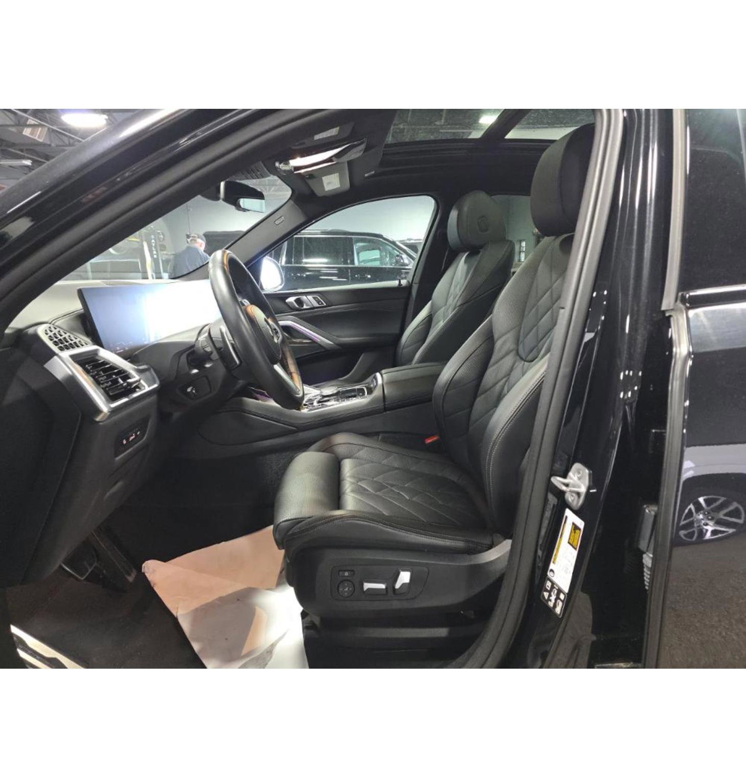 Used 2024 BMW X6 xDrive40i w/ M Sport Professional Package AWD/4WD image 12