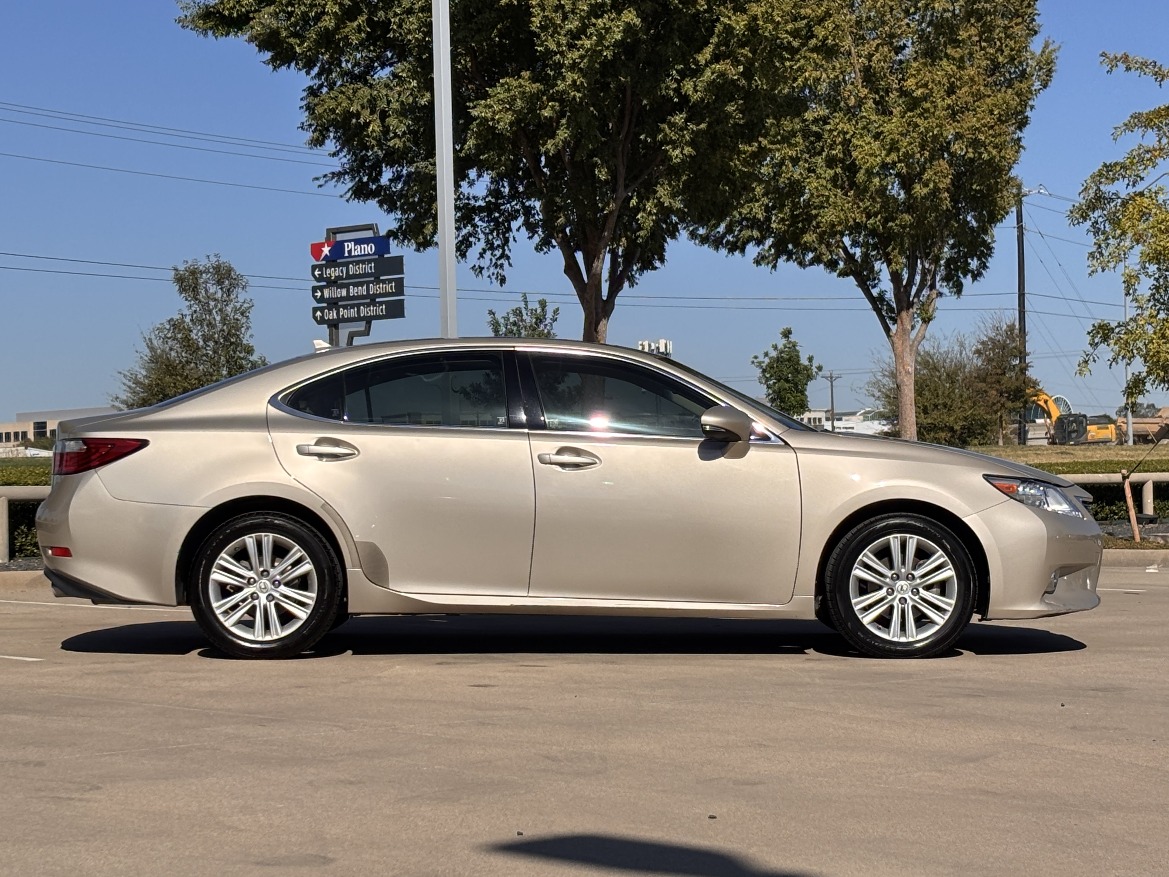 Used 2013 Lexus ES 350 w/ Premium Pkg FWD image 6