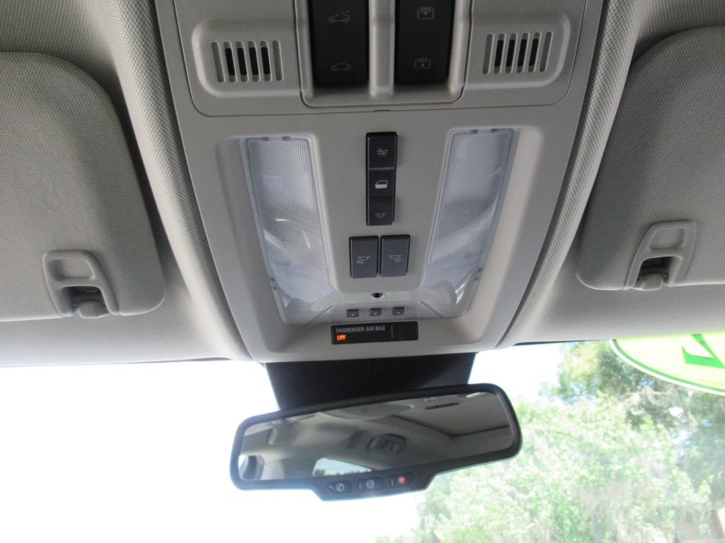 Used 2012 Cadillac SRX Luxury FWD image 26