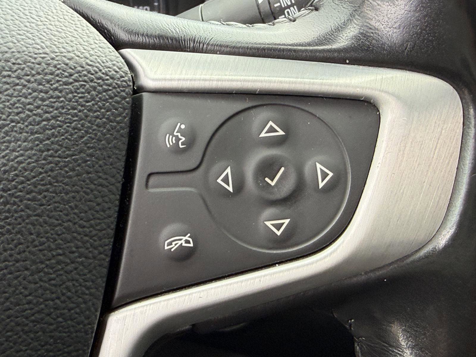 Used 2020 GMC Terrain SLE w/ Driver Convenience Package FWD image 19
