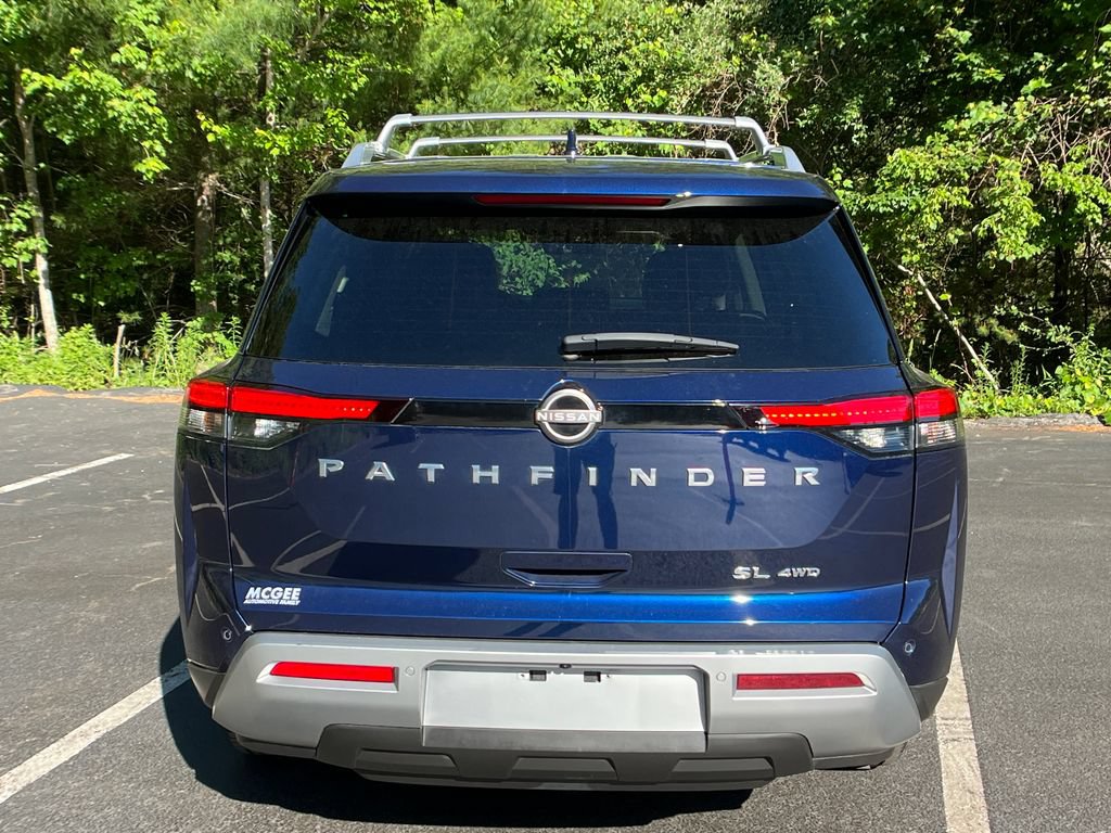 Used 2024 Nissan Pathfinder SL AWD/4WD image 4