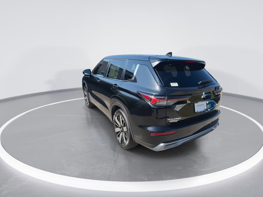 New 2025 Mitsubishi Outlander SE image 7