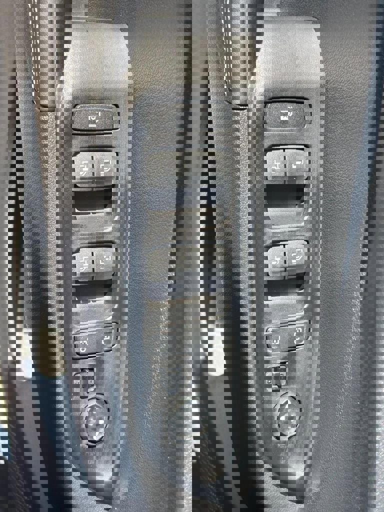 Certified 2025 Hyundai Venue Limited image 20