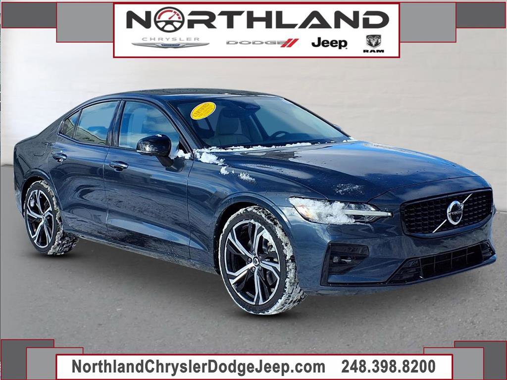 Used 2024 Volvo S60 B5 Plus image 27