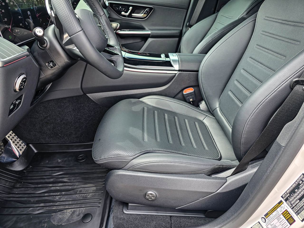 Used 2026 Mercedes-Benz GLC 300 4MATIC image 15