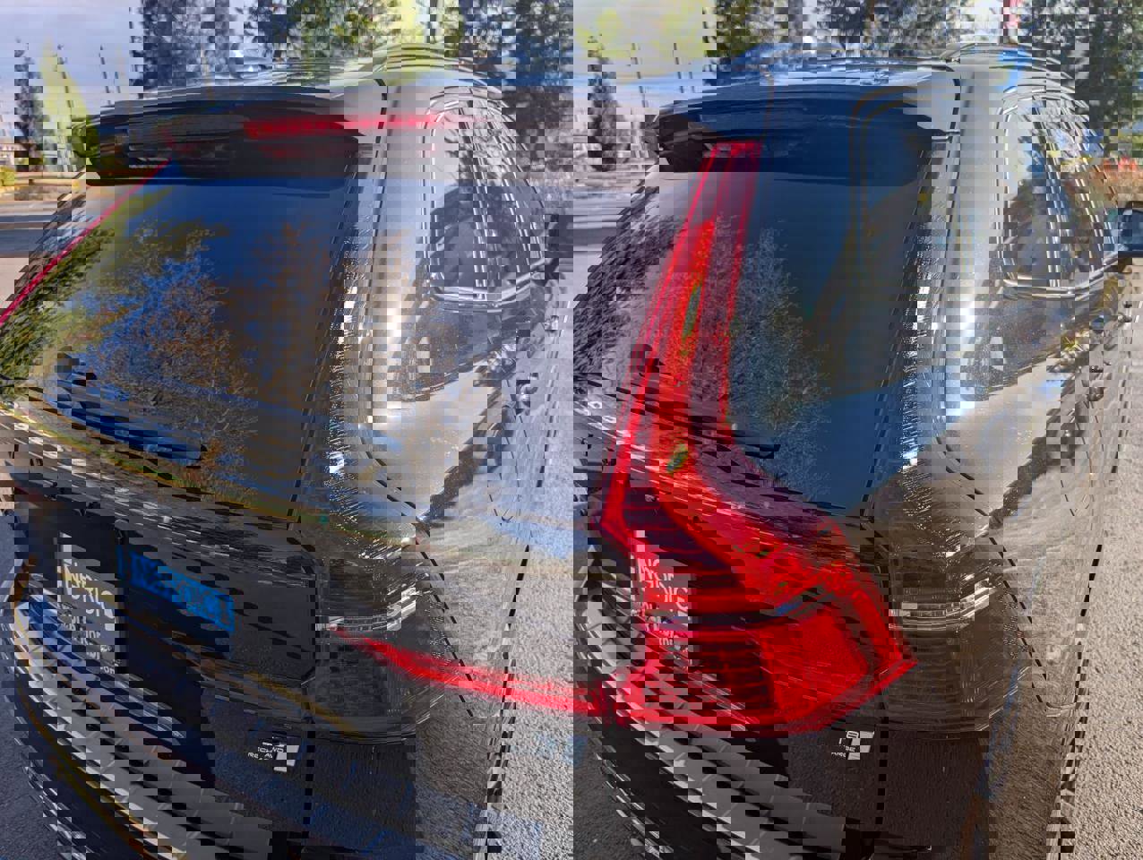 Used 2024 Volvo XC60 T8 Ultimate w/ Protection Package Premier image 25