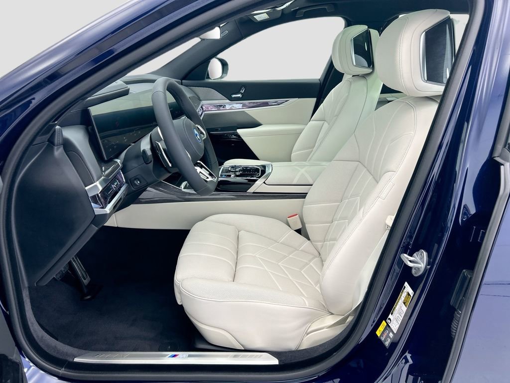 New 2026 BMW i7 xDrive60 w/ M Sport Package RWD image 18