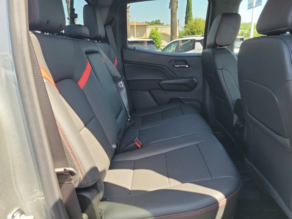 New 2026 Chevrolet Colorado Z71 w/ Technology Package AWD/4WD image 19