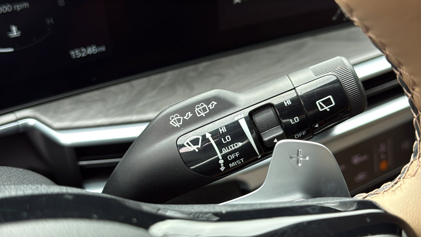 Used 2024 Kia Sorento SX Prestige w/ Olive Brown Leather Package image 18