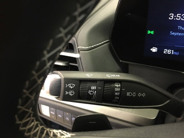 Used 2025 Chevrolet Traverse LT image 31