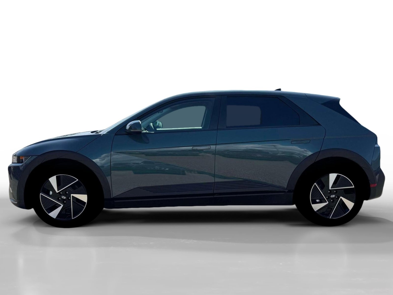 New 2026 Hyundai Ioniq 5 SE RWD image 3