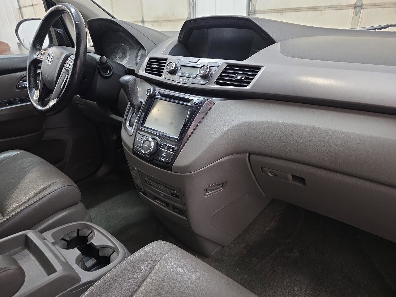 Used 2016 Honda Odyssey Touring Elite image 35