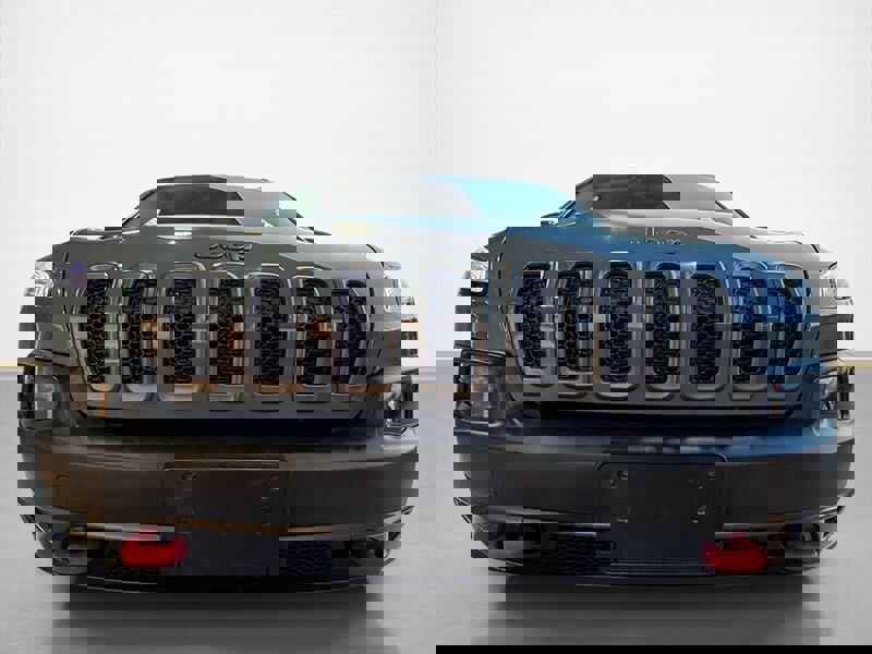 Used 2014 Jeep Cherokee Trailhawk w/ Leather Interior Group image 9