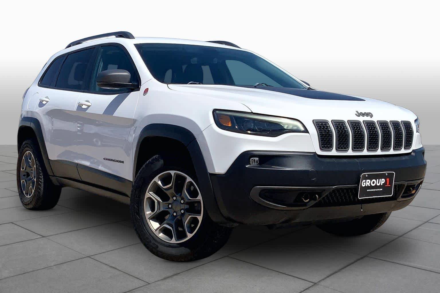 Used 2020 Jeep Cherokee Trailhawk AWD/4WD image 3