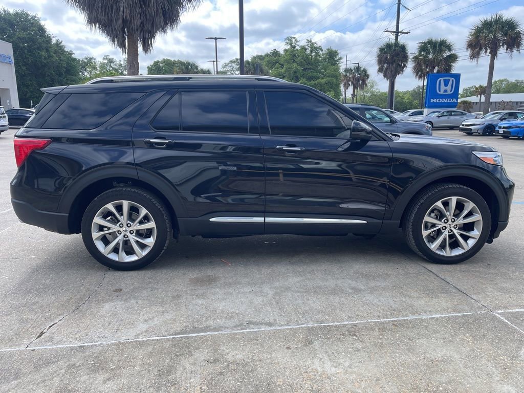 Used 2023 Ford Explorer Platinum w/ Technology Package image 4