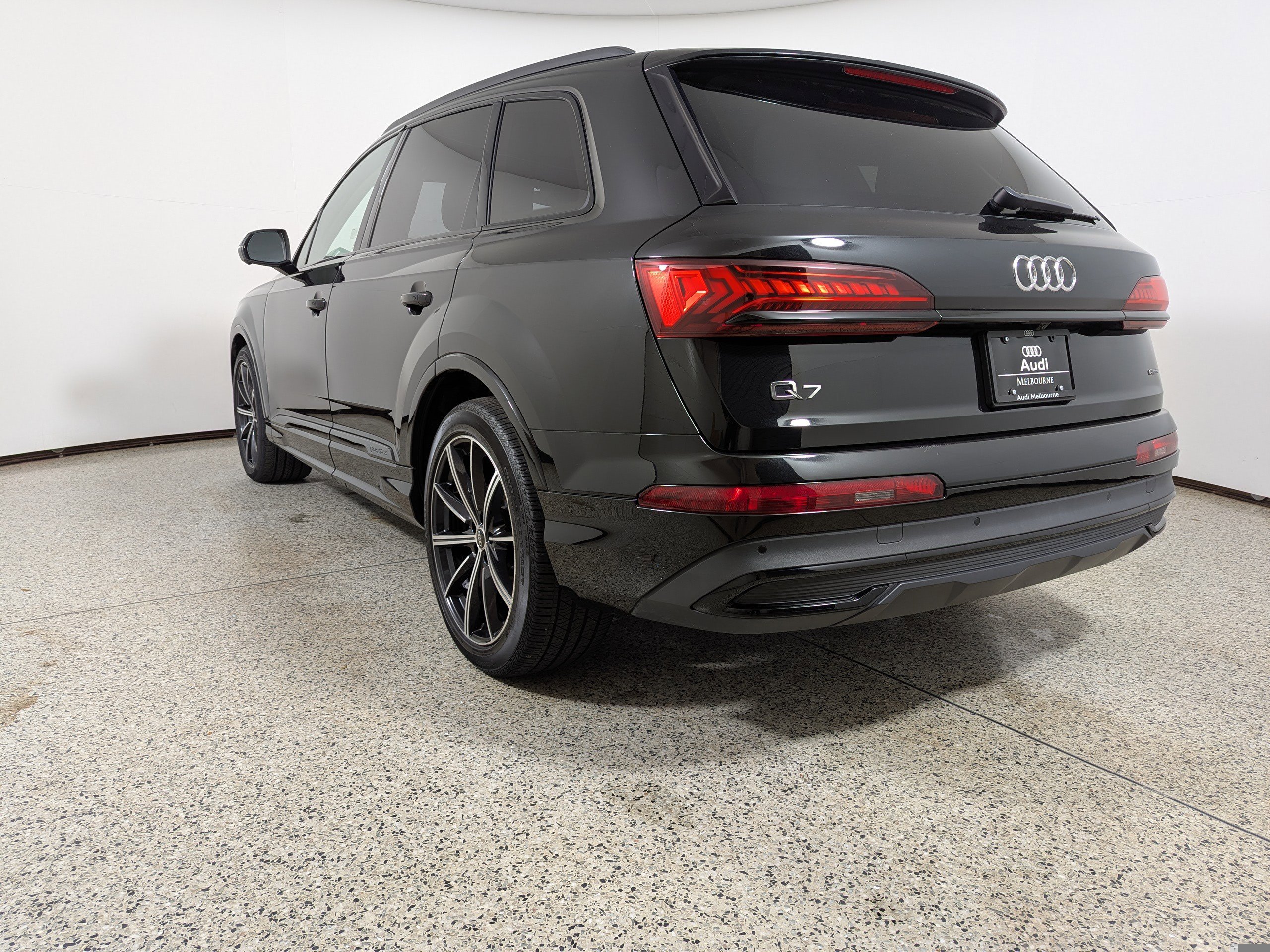 Certified 2023 Audi Q7 3.0T Prestige AWD/4WD image 5