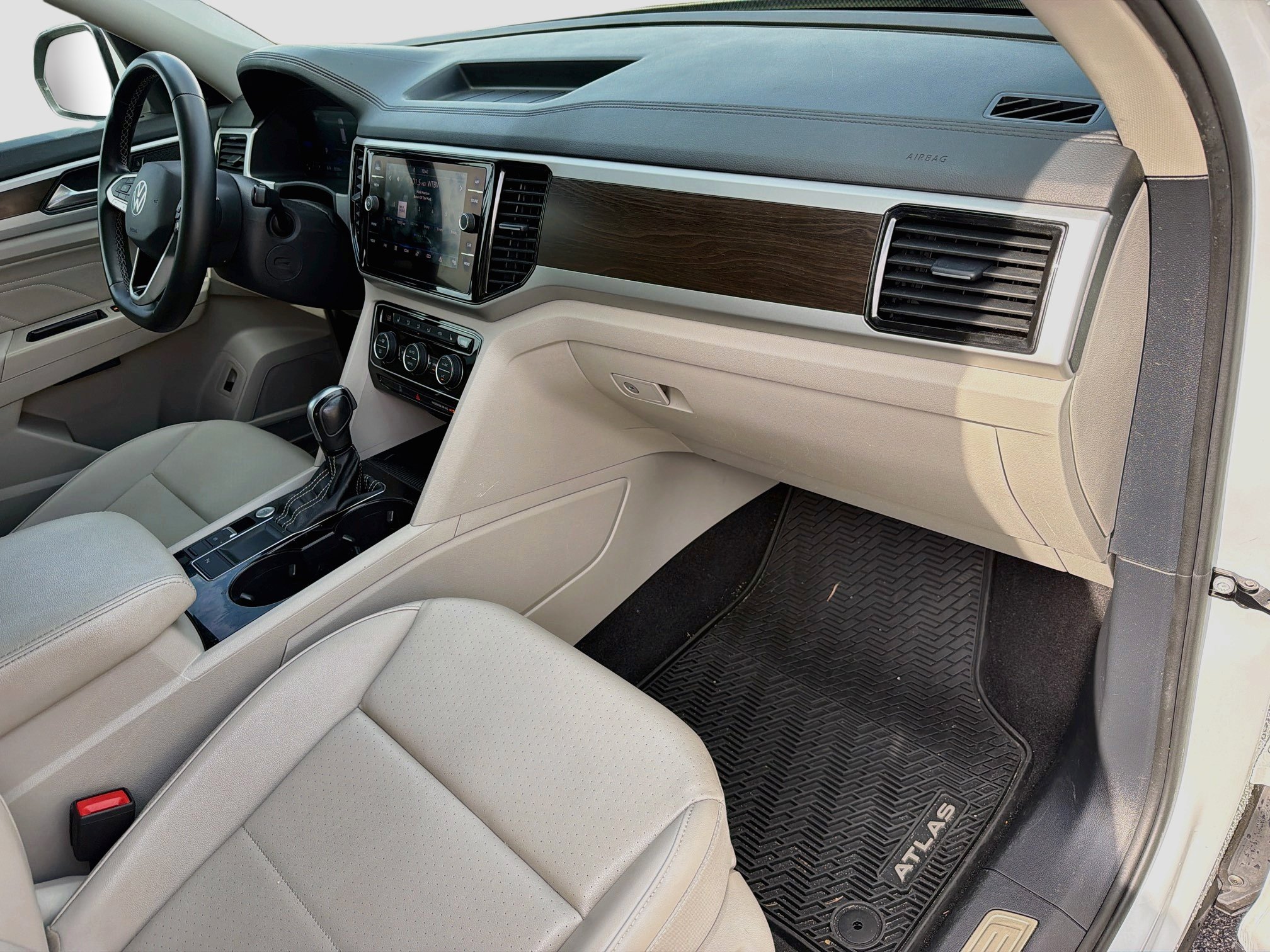 Used 2022 Volkswagen Atlas SE FWD image 14