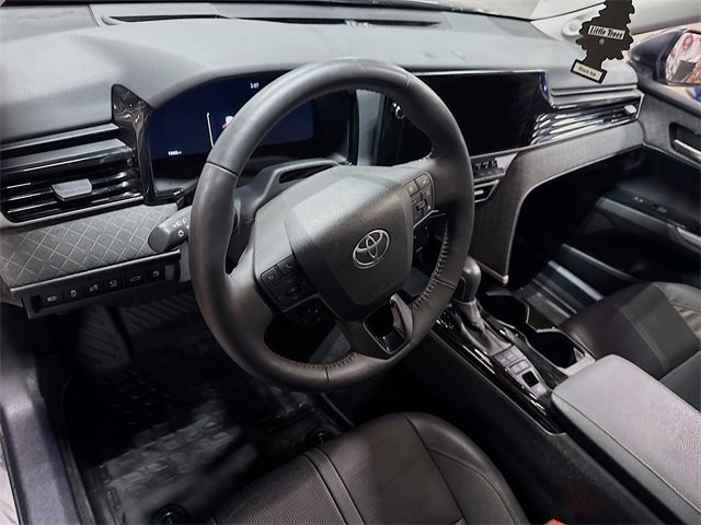 Used 2025 Toyota Camry XLE image 16