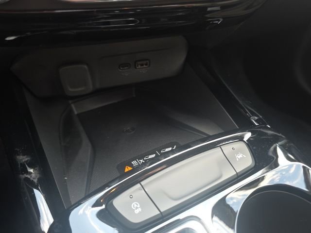 New 2026 Chevrolet Trax ACTIV w/ Sunroof Package image 23