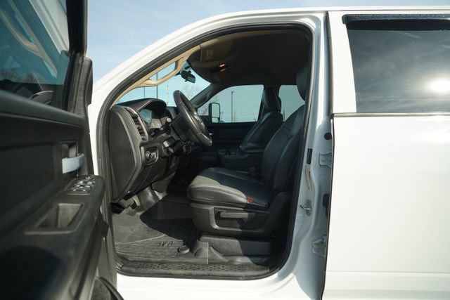 Used 2019 RAM 2500 Tradesman w/ Chrome Appearance Group image 12