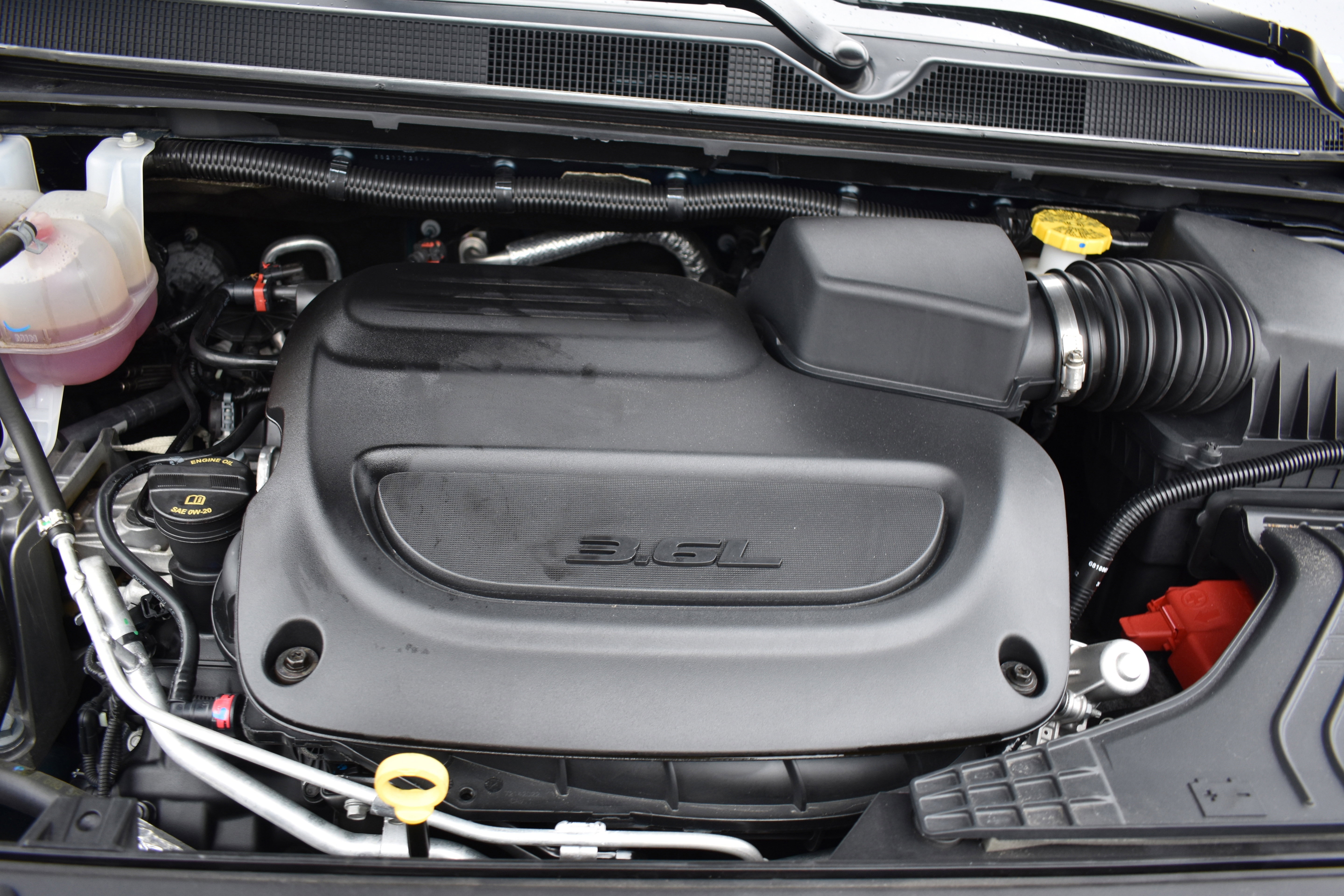 Used 2025 Chrysler Pacifica Limited image 25