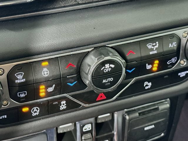 Used 2025 Jeep Wrangler Unlimited Rubicon AWD/4WD image 25
