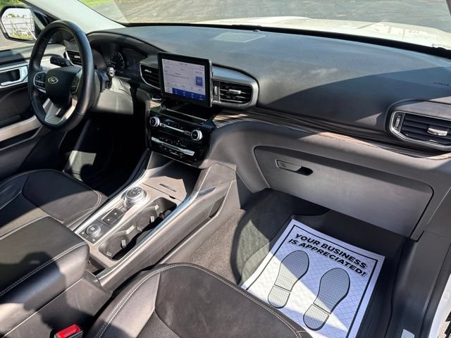 Used 2023 Ford Explorer Limited w/ Equipment Group 301A AWD/4WD image 20